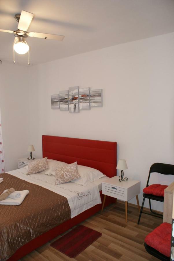 Apartman Old Town Трогир Екстериор снимка